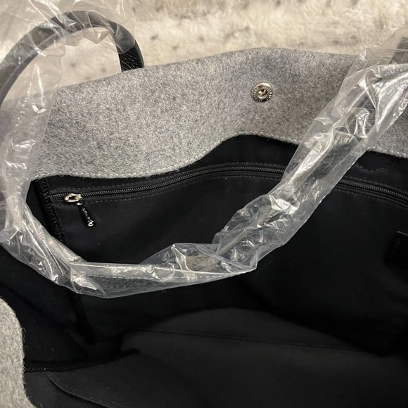 Longchamp Roseau Essential Large Wool w/ Russian Leather Trim Open Tote MSRP$460 - Picture 9 of 13